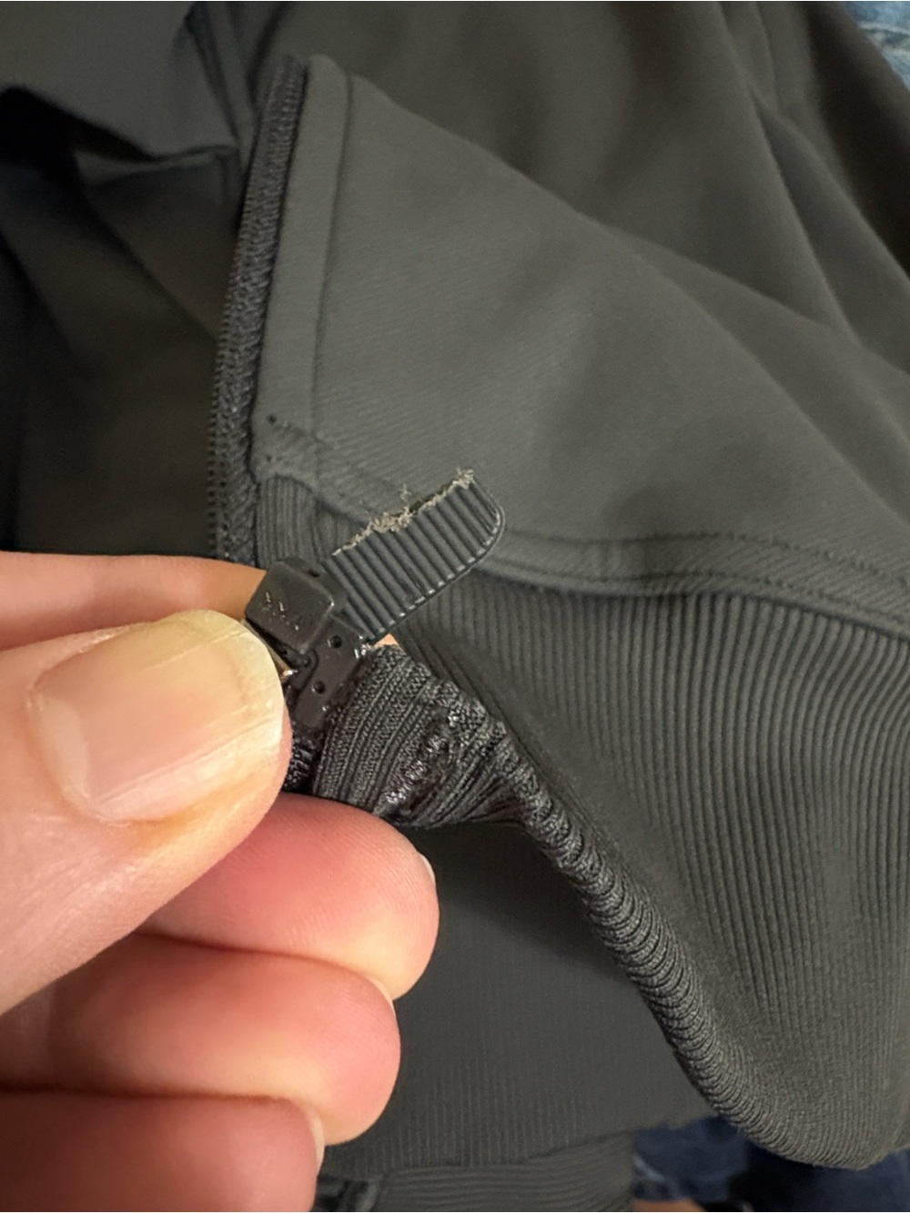 Lululemon Wunder Train Twill Track Jacket in Graphite Gray size 6 - Picture 11 of 11